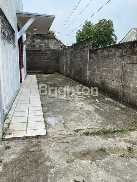 image DI JUAL RUMAH WILAYAH SERPONG  (3)