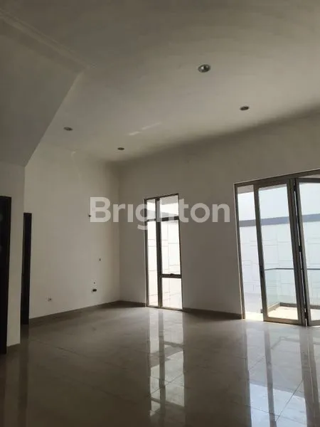 image HUNIAN EKSKLUSIF PIK 2, 5 KAMAR & 5 KM (8)