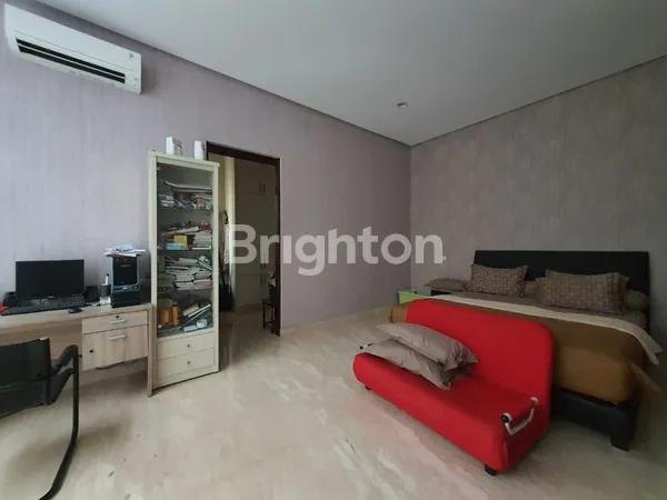 image JUAL RUMAH MEWAH SIAPHUNI DI GRAHA NATURA, LONTAR, SURABAYA (3)