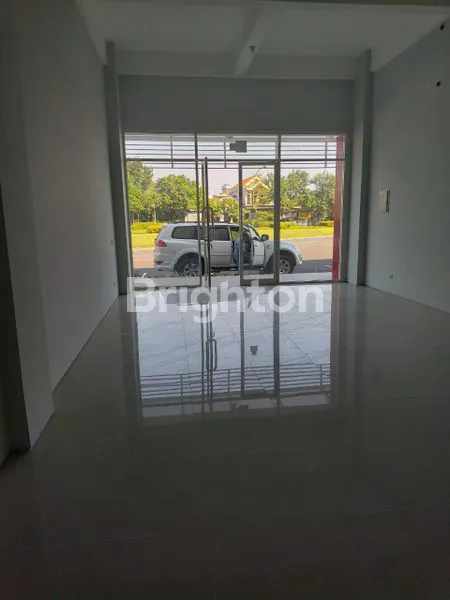 image RUKO 3 LANTAI DI CITRALAND, LT 75 DEKAT KONSULAT AS (1)