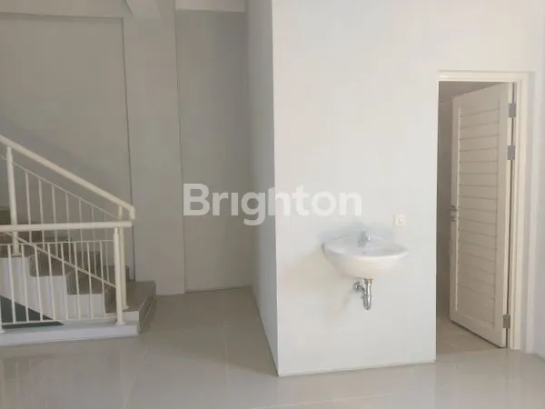 image RUKO 3 LANTAI DI CITRALAND, LT 75 DEKAT KONSULAT AS (4)