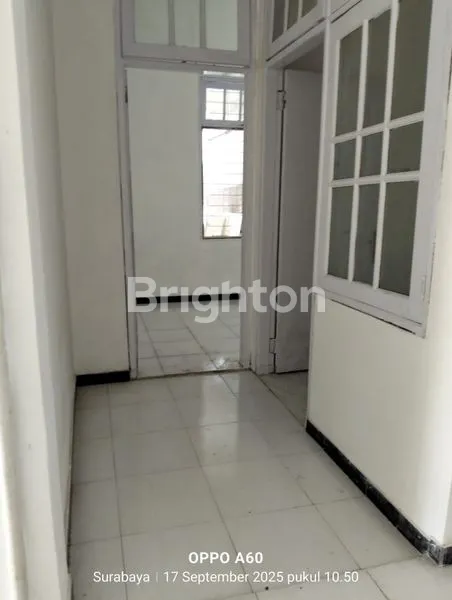 image RUMAH LUAS DEKAT RSI MARGOREJO PLAZA MARINA (8)