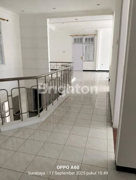 image RUMAH LUAS DEKAT RSI MARGOREJO PLAZA MARINA (6)