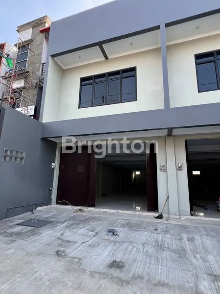 RUKO BARU 2 LANTAI SIAP HUNI DI TERUSAN KOPO, LOKASI STRATEGIS