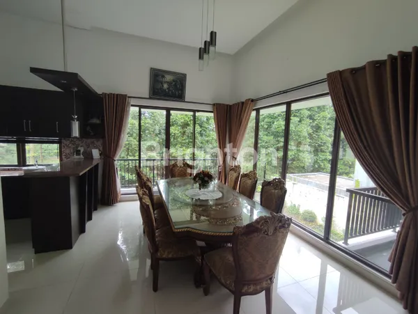 image LUXURY HOUSE FOR SALE — READY MOVE IN! (6)