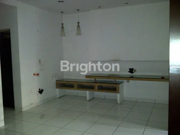 image RUMAH 2 SETENGAH LANTAI KEPA DURI JAKARTA BARAT  (2)