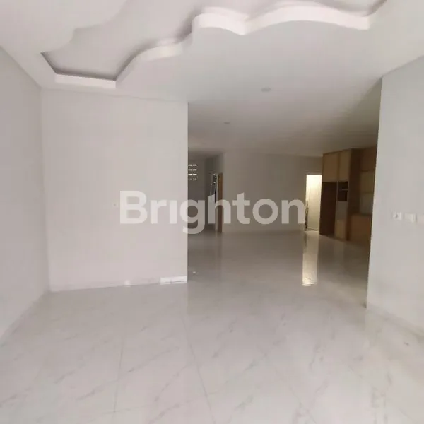 image RUMAH LUAS JALAN PRIMA JELAMBAR JAKARTA BARAT (6)