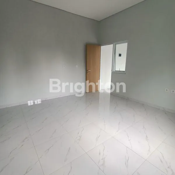image RUMAH LUAS JALAN PRIMA JELAMBAR JAKARTA BARAT (2)