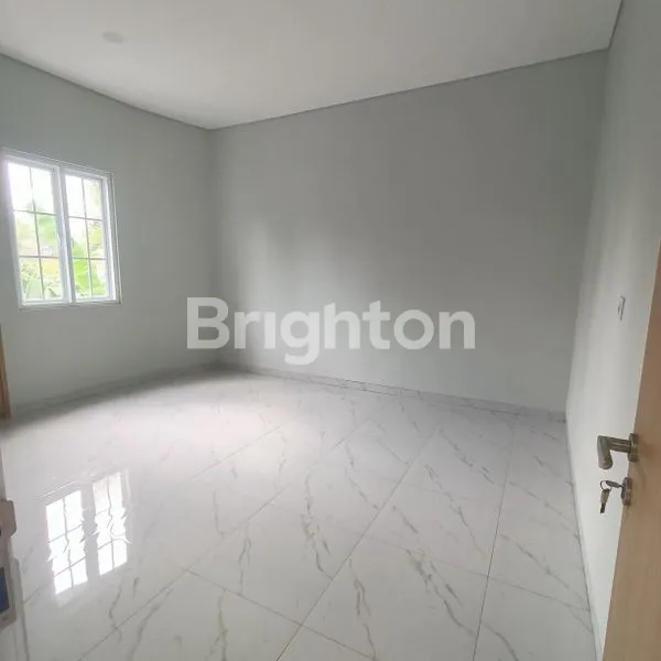 image RUMAH LUAS JALAN PRIMA JELAMBAR JAKARTA BARAT (3)