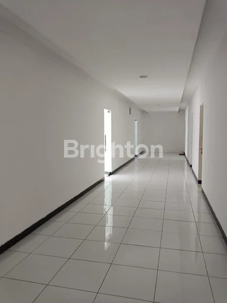 image GEDUNG KANTOR SHM, SIAP HUNI DI PUTAT INDAH, SURABAYA  (5)