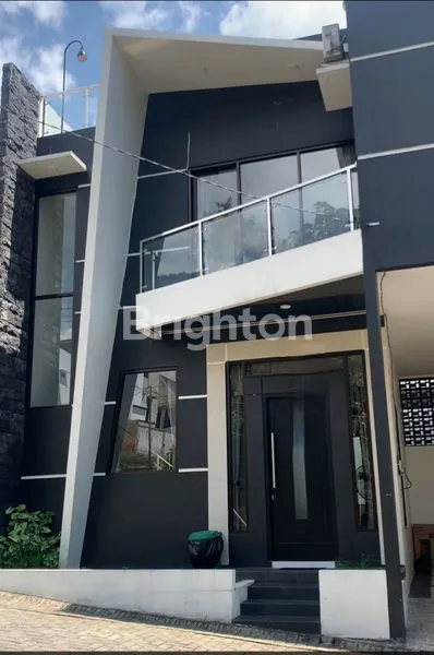 image VILLA 2 LANTAI JUAL FULL FURNISH VIEW GUNUNG SIAP HUNI ABDUL GANI ATAS BATU (1)