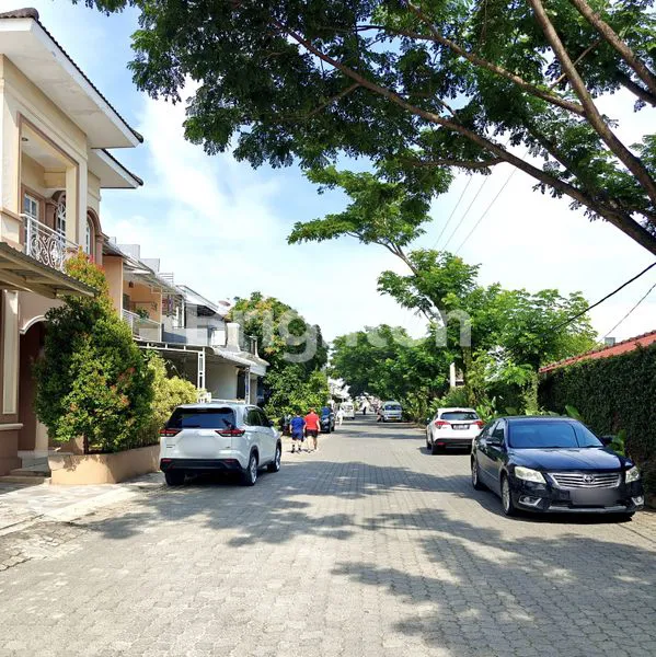 image RUMAH FULL FURNISHED DI THE GRAND MENTENG INDAH  (3)