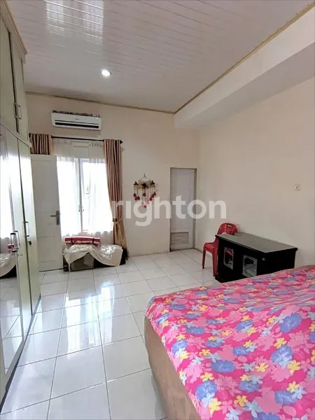 image RUMAH FULL FURNISHED DI THE GRAND MENTENG INDAH  (8)