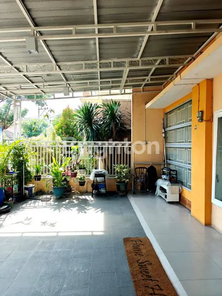 image RUMAH FULL FURNISHED DI THE GRAND MENTENG INDAH  (5)