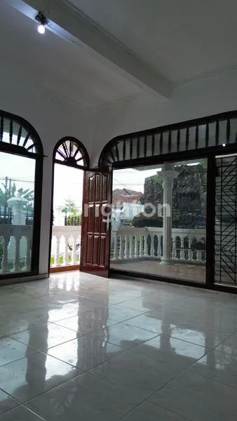 image RUMAH 3 LANTAI SEMI EROPA DI PUGERAN JOGJA SIAP HUNI  (4)