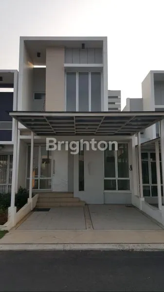 RUMAH DI JGC CLUSTER YARRA CAKUNG TIMUR JAKARTA TIMUR 2 LANTAI 2 CARPORT
