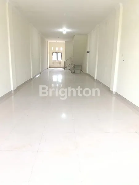 image RUKO 3 LANTAI STRATEGIS DI PUSAT BISNIS TEUKU UMAR DENPASAR ADA HALAMAN LUAS DI BELAKANG (8)