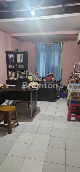 image RUMAH BAGUS 2 LANTAI  DI BOULEVARD TAMAN CIMANGGU \N (8)