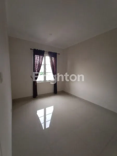 image RUMAH 2 LANTAI SIAP HUNI DI GADING SERPONG, 3+1 KT (2)