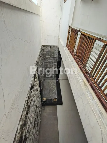 image RUMAH DHARMAHUSADA MAS 2 LANTAI LOKASI STRATEGIS  (7)