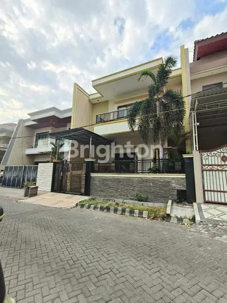 image RUMAH DHARMAHUSADA MAS 2 LANTAI LOKASI STRATEGIS  (1)