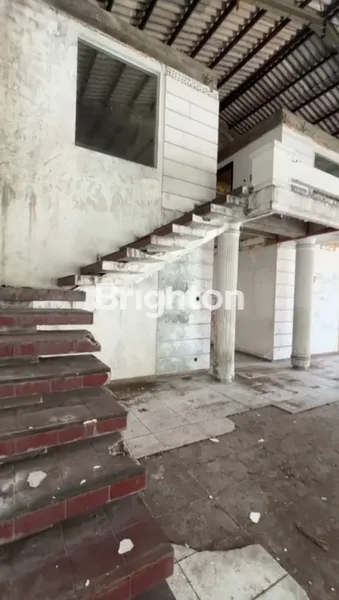 image GEDUNG MEGAH LETAKNYA STRATEGIS DI PUSAT KOTA SURABAYA (4)