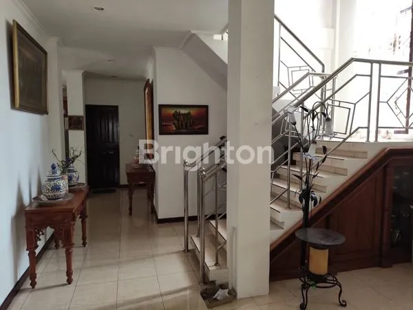 image RUMAH MEWAH DI JALAN UTAMA WIKA SIAP HUNI LOKASI PREMIUM (3)