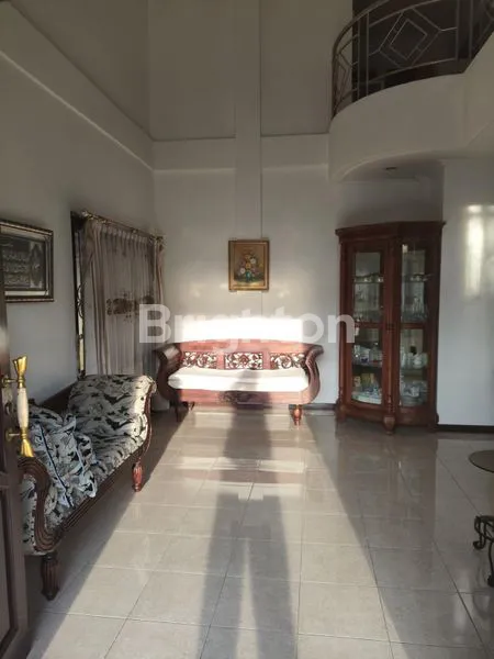 image RUMAH MEWAH DI JALAN UTAMA WIKA SIAP HUNI LOKASI PREMIUM (7)