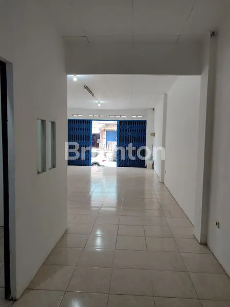 DIJUAL / DISEWAKAN RUKO 3 LANTAI SIAP PAKAI – LOKASI STRATEGIS, SHM, HARGA TERJANGKAU