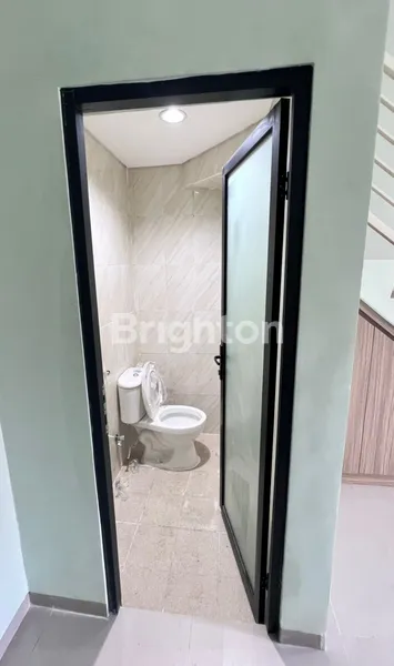 image RUMAH BARU GRESS 2 LANTAI WISMA TIRTO DEKAT KAMPUS UPN RUNGKUT, MERR, BANDARA JUANDA, EXIT TOL WARU (3)