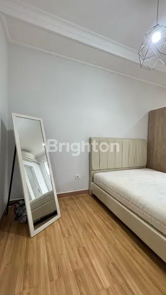 image RUMAH 2 LANTAI CANTIK DI MALIBU VILLAGE (5)