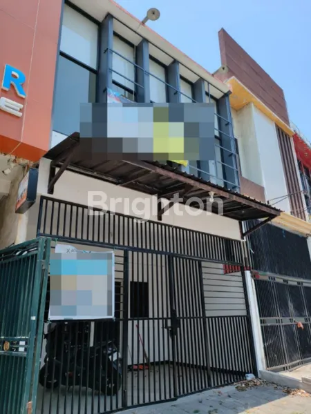 image RUKO 2 LANTAI SIAP PAKAI LOKASI SANGAT STRAGIS 0 JALAN RAYA MERR (1)