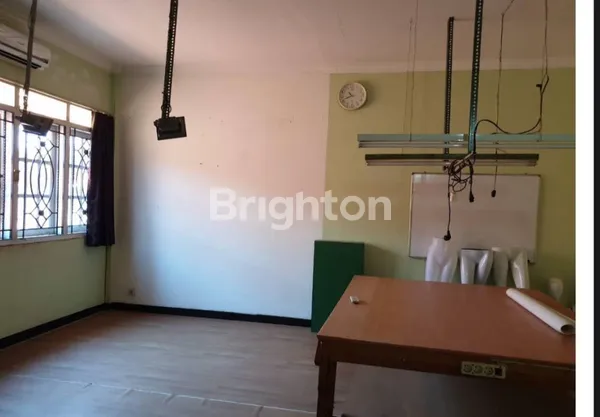 image RUMAH USAHA JAMBANGAN SURABAYA LOKASI STRATEGIS (6)