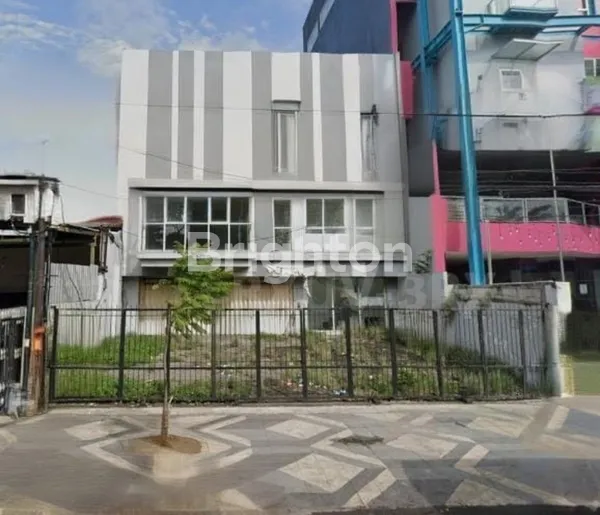 RUKO 3 LANTAI SUPER STRATEGIS 0 JALAN RAYA RAYA PERAK BARAT, SURABAYA UTARA - SIAP GASKAN BISNIS ANDA!