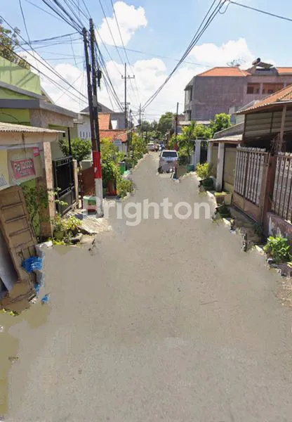 image RUMAH LOKASI STRATEGIS PUSAT KOTA DEKAT TUNJUNGAN TOLL SURABAYA KEDUNG ANYAR (2)