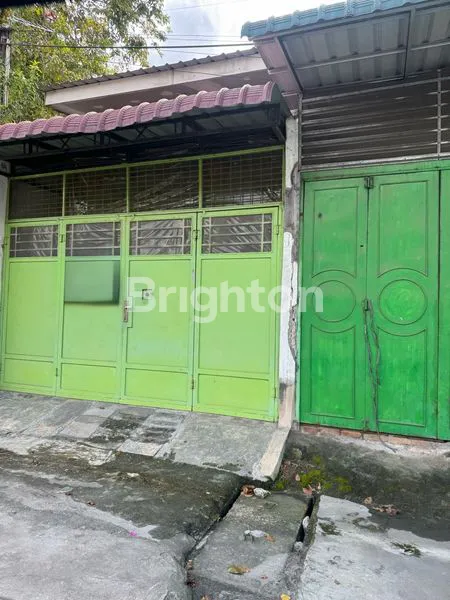 RUMAH 1 1/2 TINGKAT PINGGIR JALAN MANDALA MEDAN