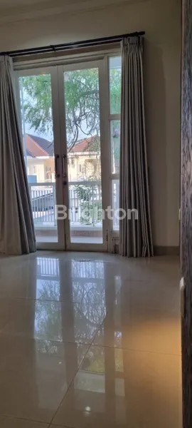 image RUMAH MEWAH SIAP HUNI  PURI GALAXY CLUSTER DEPAN, DEKAT MERR ARAYA (6)