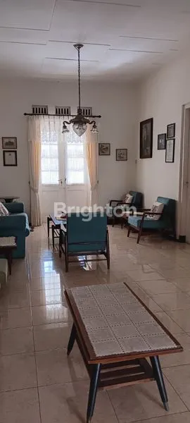 image RUMAH SEMANGKA MALANG SIAP HUNI ASRI BANGUNAN BELANDA TENGAH KOTA (2)