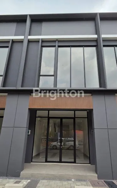 image RUKO HAMPTON AVENUE, RAMAI, SANGAT STRATEGIS, TURUN HARGA !! 2 LANTAI (1)