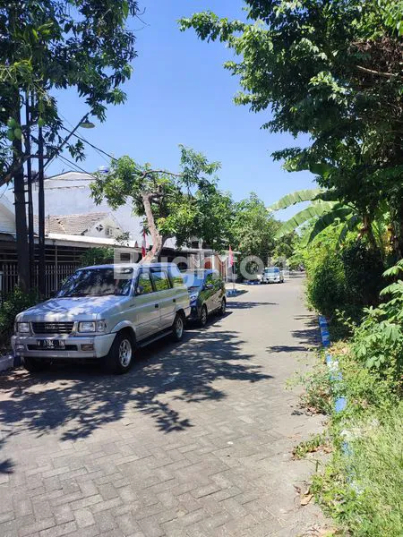 image RUMAH HITUNG TANAH MURAH POCAN BISA DIPECAH BANGUN KOS DEKAT RAYA MERR SEKOLAH PETRA TOL TAMBAK SUMUR BANDARA JUANDA (2)