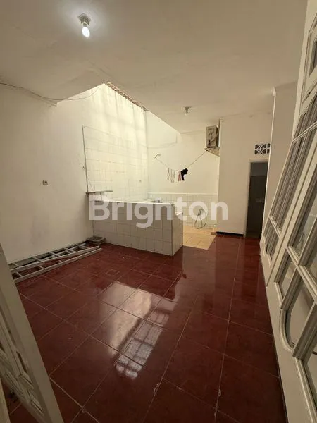 image RUMAH MERR DEKAT KE WONOREJO KEDUNG BARUK NGINDEN MANYAR PANDUGO RUNGKUT PURIMAS (7)