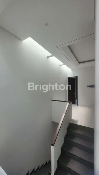 image RUMAH MANYAR DEKAT WISMA MUKTI KERTAJAYA DHARMAHUSADA NGINDEN NGAGEL PUCANG MENUR (4)