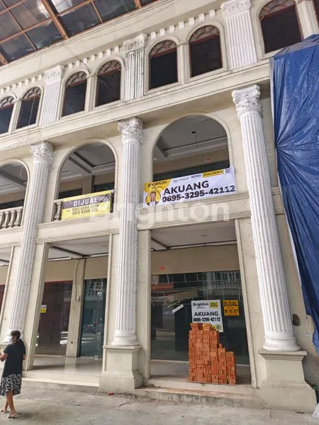 image RUMAH TOKO KOKOH DAN MEWAH DI CBD POLONIA MEDAN (5)