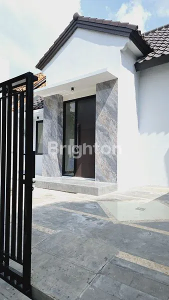 image RUMAH SIAP HUNI SHM DI CITRALAND SURABAYA (6)