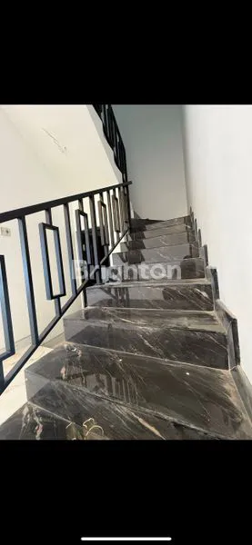 image RUMAH ARAYA MINIMALIS BOULEVARD DEKAT GALAXI MALL ITS KERTAJAYA INDAH REGENCY DHARMAHUSADA WISMA PERMAI (4)