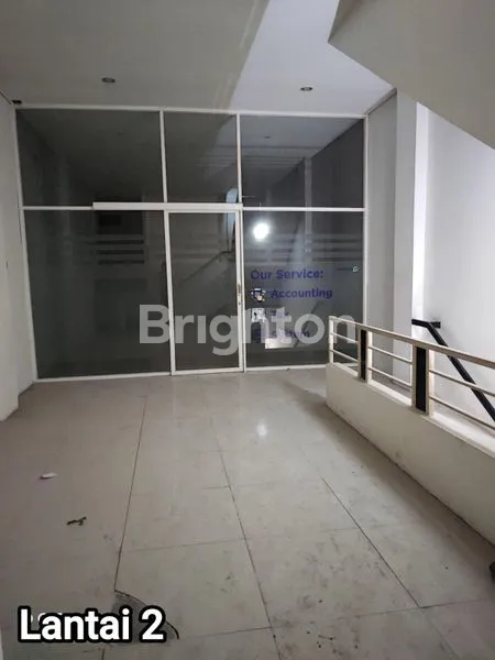 image RUKO STRATEGIS DERETAN STARBUCKS DEKAT TELAGA COCOK UNTUK KANTOR ATAU USAHA DI CITRALAND SURABAYA BARAT (3)