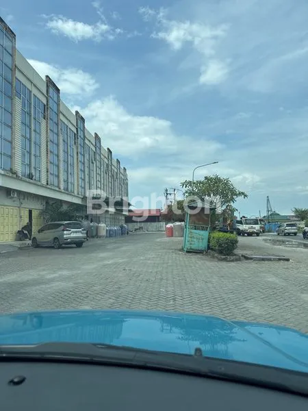 image RUKO STRATEGIS KOMPLEK CEMARA, DEKAT TOL HAJI ANIF (2)