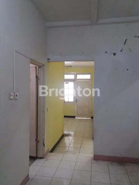 image RUMAH SIAP HUNI DI PLAMONGAN INDAH (6)