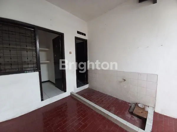 image DISEWAKAN RUMAH SEMOLOWARU ELOK (3)