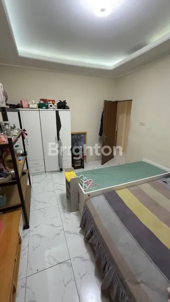 image RUKO 3 LANTAI SIAP PAKAI DI CIPUTAT (5)